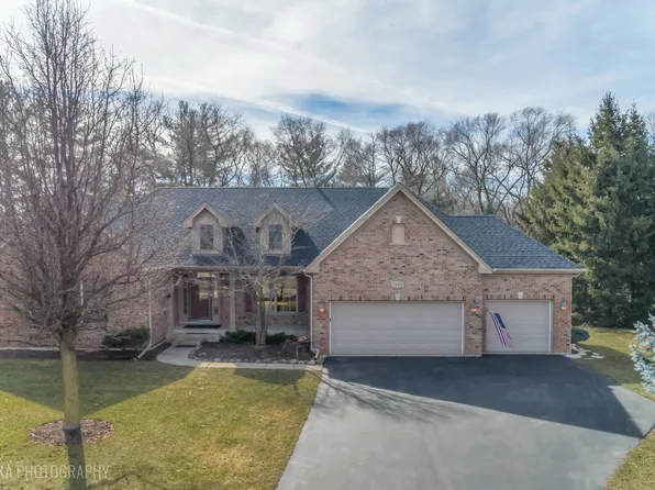 7313 Stirlingshire Ct, Bull Valley, IL 60050