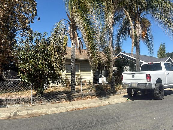 3rd image of 701 Jane Ct