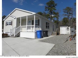 24 Maple Tree Ct, Manahawkin, NJ 08050