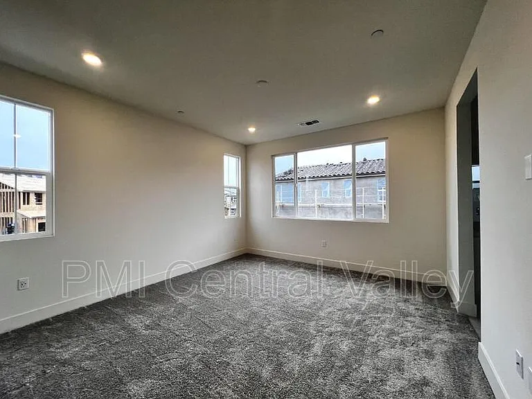 3275 Hayduke St — Photo 16