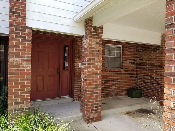 2nd image of 5129 Lazy Oaks Dr