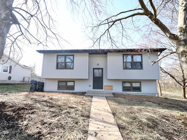 1414 Buchanan St, Moberly, MO 65270
