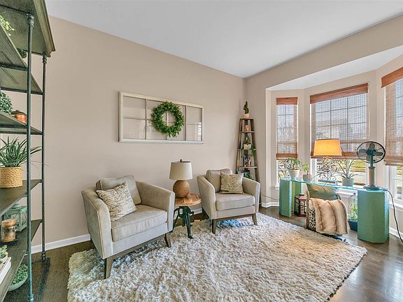 5th image of 18822 English Ivy Dr