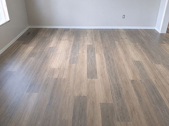 3rd image of 96 Valley Forge Way N