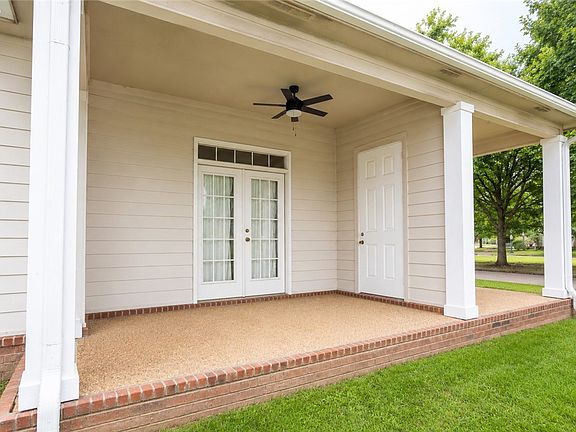 5th image of 2651 N Westminster Dr