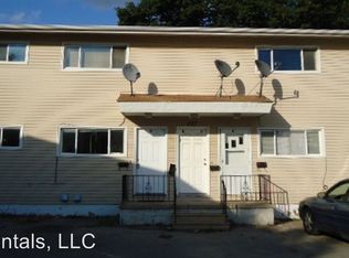 423 Locust St APT C, Waterloo, IA 50701