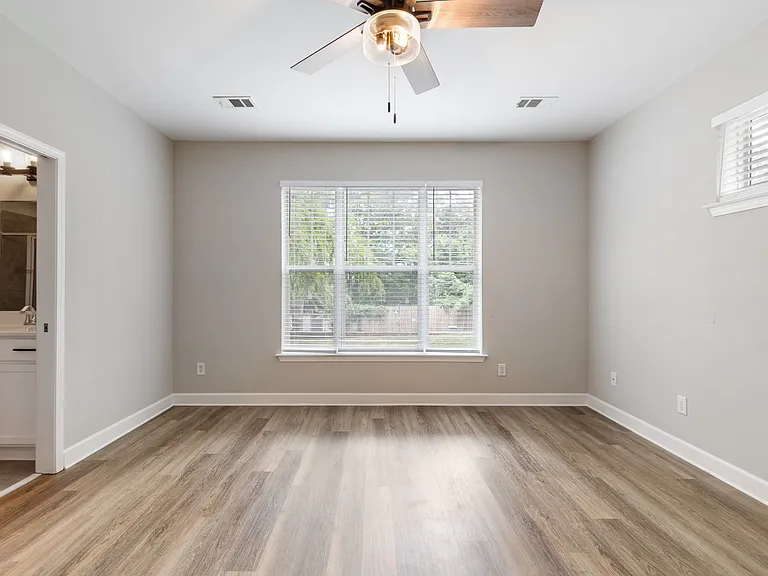 2310 Elliott Ave #109 — Photo 14