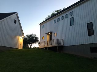 N92W20233 Foxview Ct, Village Of Menomonee Falls, WI 53051