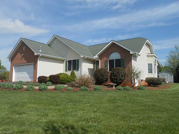4th image of 128 Quaker Mill Dr