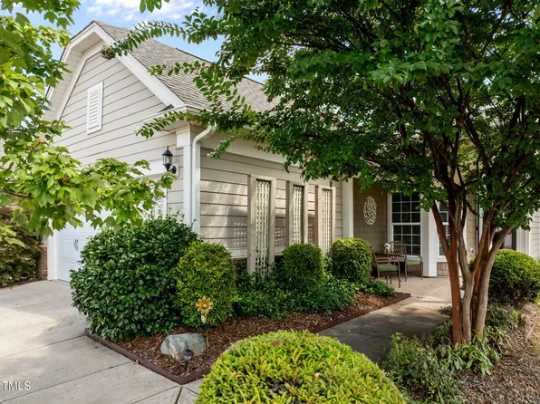 202 Currituck Ln, Durham, NC 27703