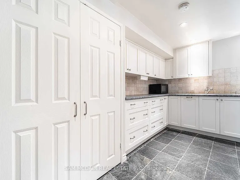 2588 Lundigan Dr #BASEMENT — Photo 11