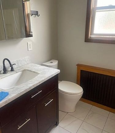 2nd image of 419 Stonewall Ave