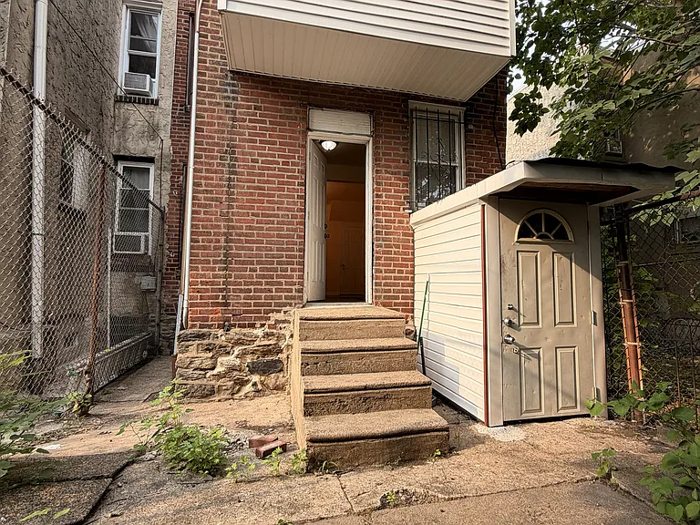 3126 Tasker St — Photo 21
