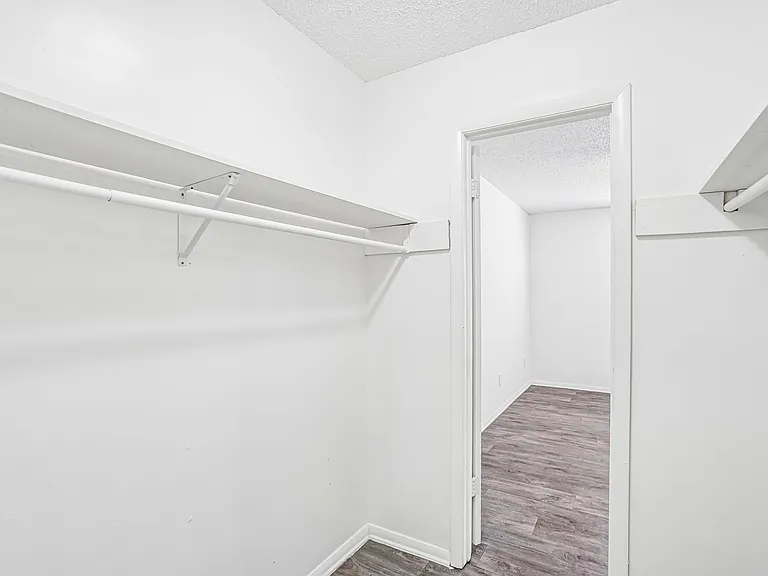 Lewis on Cascade Apartments — Photo 49