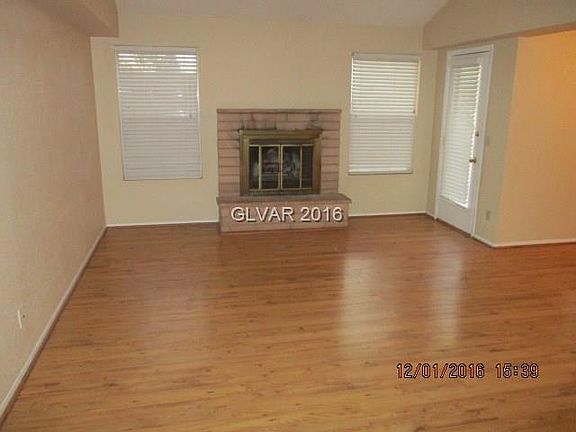 2nd image of 948 Clipper Dr #0