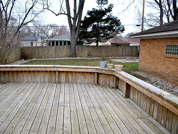 2nd image of 15 W 29th St