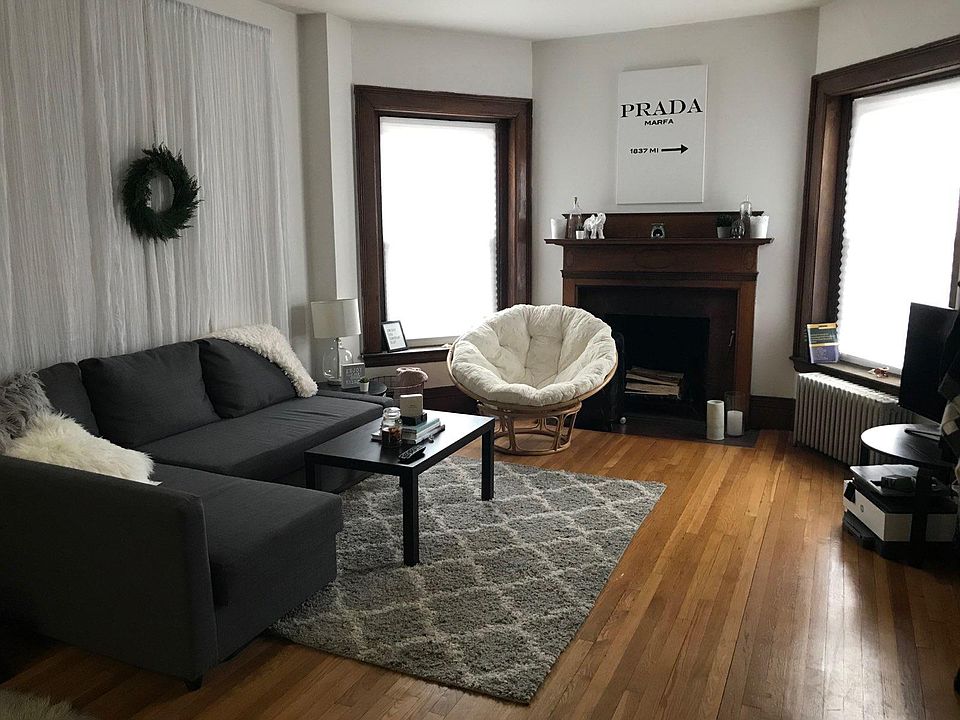 2nd image of 849 Beacon St #16