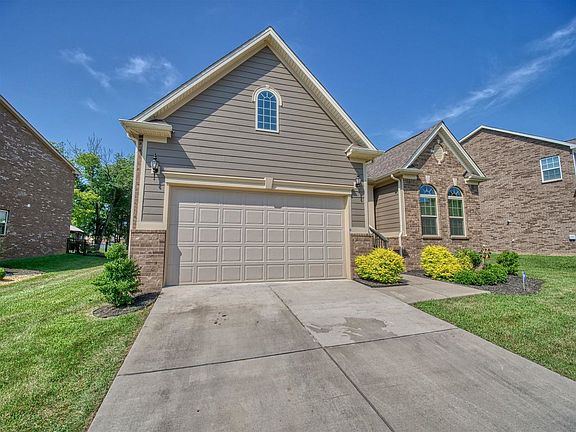 3rd image of 402 Goodman Dr