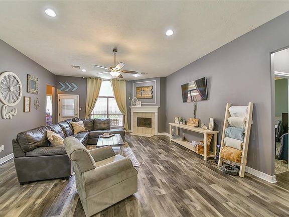 4th image of 408 Prattwood Ct
