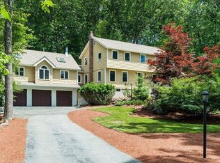 9 Cot Hill Rd, Bedford, MA 01730