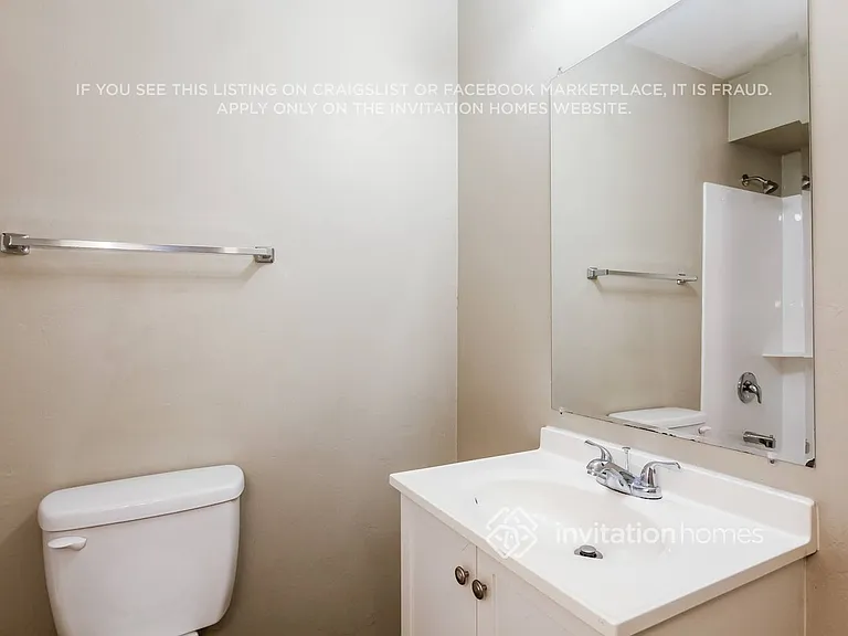 3225 S Albert Ave — Photo 14