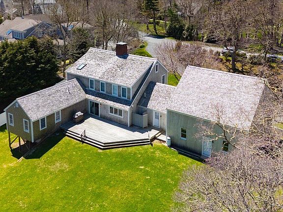 4th image of 60 Harbor Hill Road