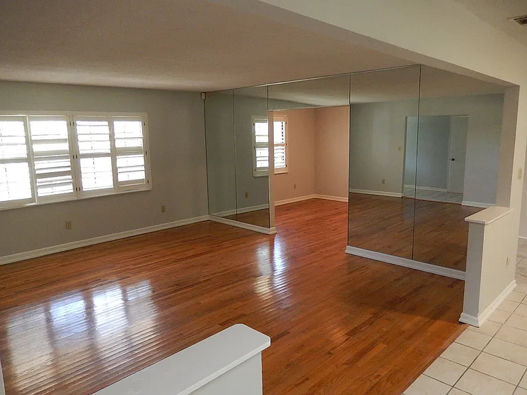 1903 Skyland Dr — Photo 14