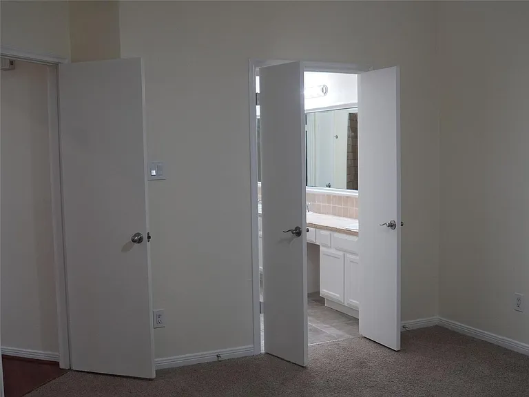 31 N Lakeridge Cir — Photo 12