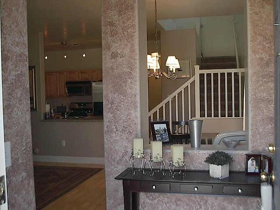 2nd image of 1499 E JACANA Lane