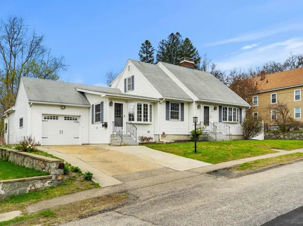 116 Oakdale Avenue, Manchester, NH 03103