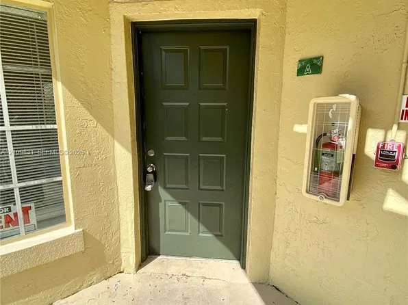 18312 NW 68th Ave APT A, Hialeah, FL 33015