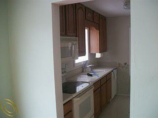3rd image of 1835 23rd St