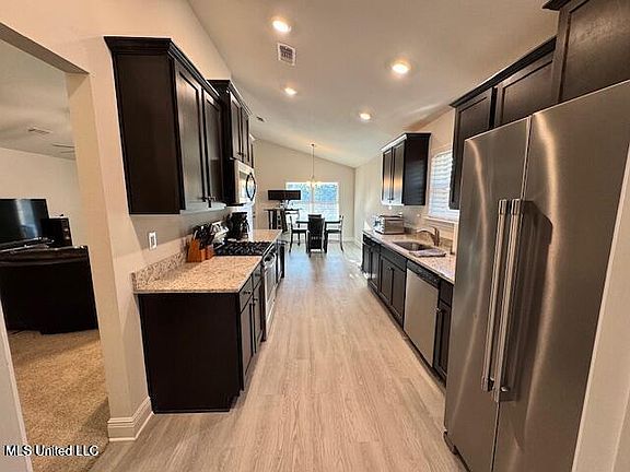 4th image of 14057 Plantation Oaks Dr
