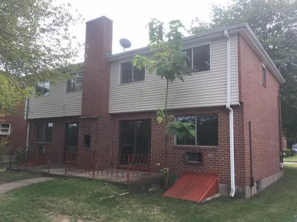 26-28 Casabella Cir, East Hartford, CT 06108