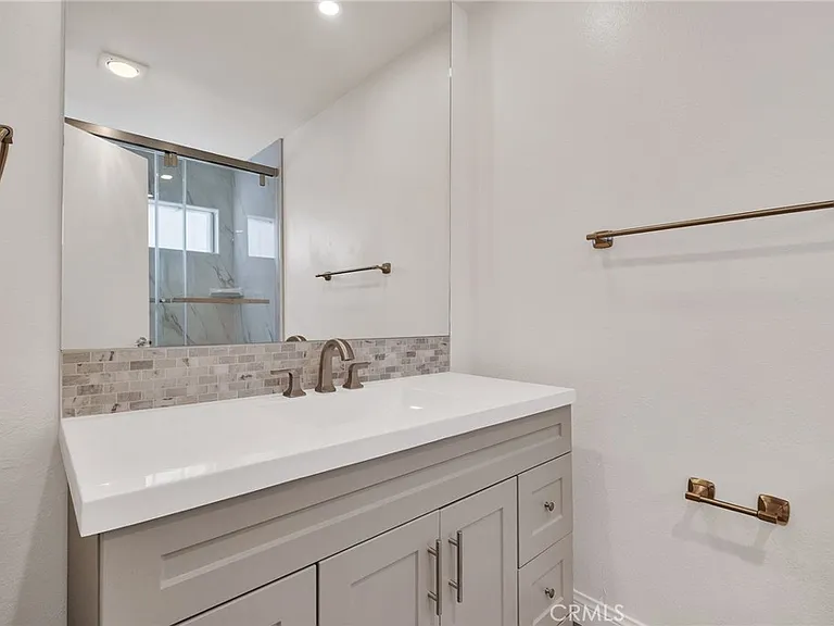 3935 Bluff Pl — Photo 13