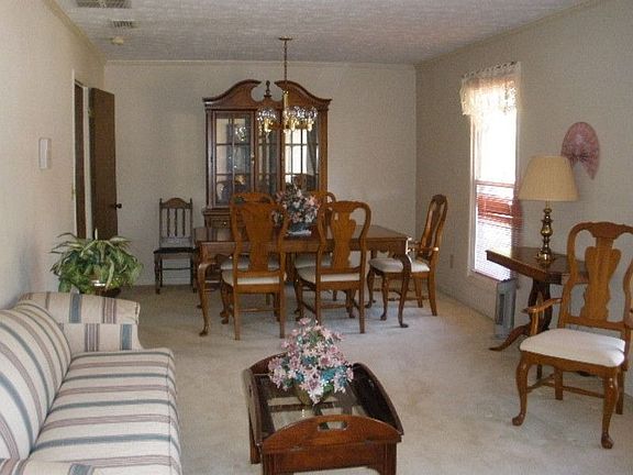2nd image of 2217 Windsor Dr