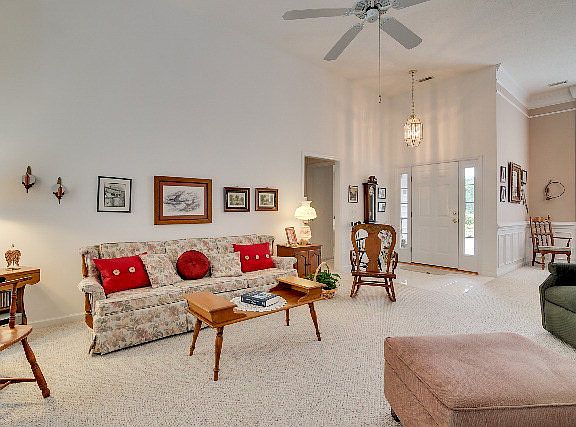 2nd image of 1461 Willow Woods Dr