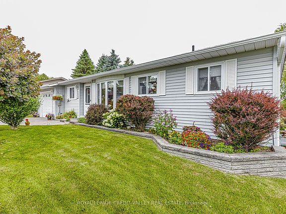 3rd image of 118 Tecumseth Pines Dr