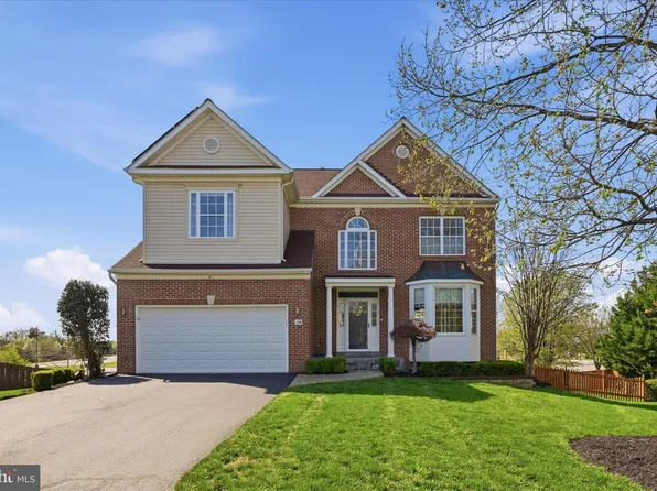 1709 Fairleigh Ct NE, Leesburg, VA 20176