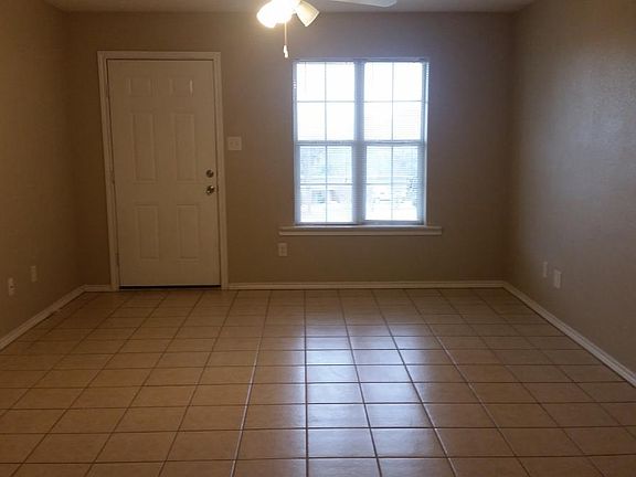 3rd image of 429 Sandra Jean St