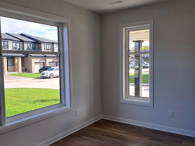 288 Elsie Macgill Walk — Photo 2