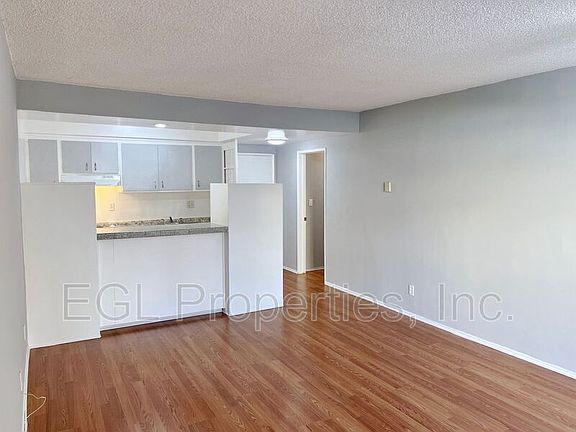 4th image of 7225 Hollywood Blvd #E208