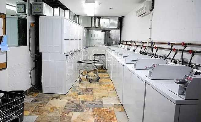 Rented by Brick&Mortar | media 7