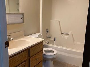907 W Garfield Ave APT 203, Bartonville, IL 61607