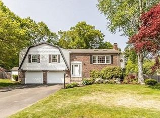19 Michelle Ln, Randolph, MA 02368