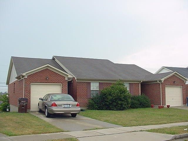 1st image of 200 Woodview Dr