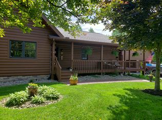 4018 Lakeshore Dr, Cortland, OH 44410