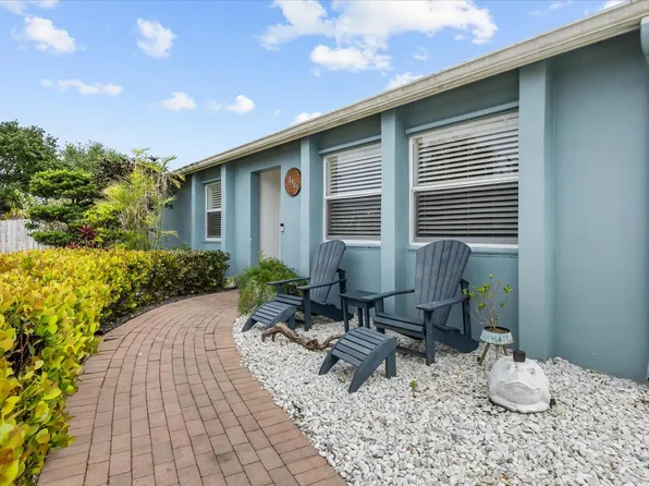 18945 SE Homewood Avenue, Tequesta, FL 33469