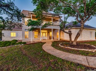8445 Raintree Woods Dr, Fair Oaks Ranch, TX 78015