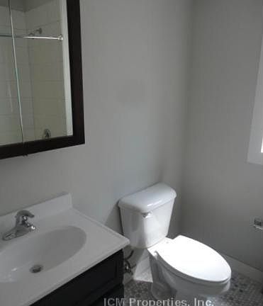 4th image of 2211 W Foster Ave #2E